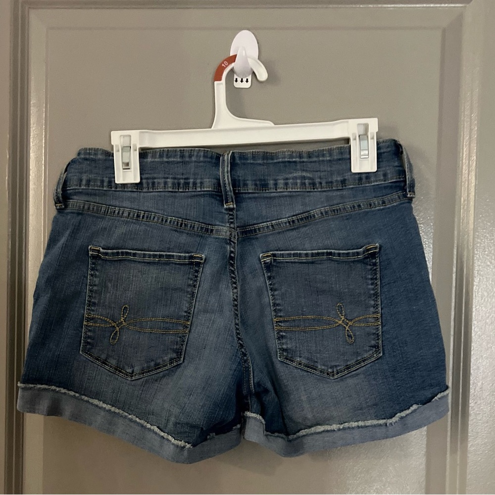 Denizen from Levi’s modern shorts light wash